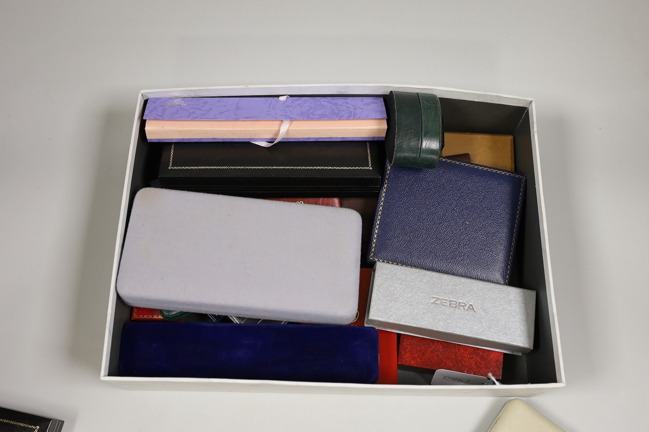 A group of assorted jewellery boxes.